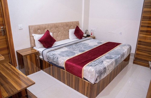 Agra Hotel | SR GUEST HOUSE