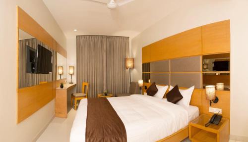 Aranthangi Hotel | Sri Aadhish Grand Hotel