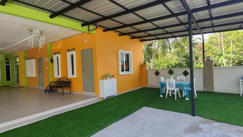 Pondok Upih House | Sri MaLati Homestay and Event Space