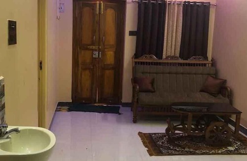Mayiladuthurai House | Sri Ram Guest House - Mayiladuthurai