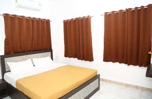 Egmore Hotel | SS STAY