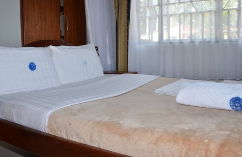 Kalangala Hostel | Ssese Islands Beach Hotel - Hostel
