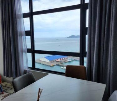 Downtown Kota Kinabalu Apartment | SSKK30 Corner Sunset Seaview Mountain 2BR 6pax@JQ