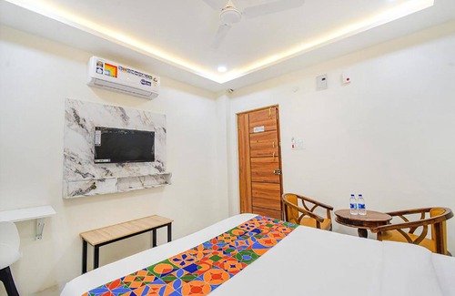 Serilingampally Hotel | SSR Ikon Suites