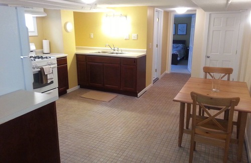 St. Anthony Park Apartment | St.Anthony Park Basement 2 Bedroom