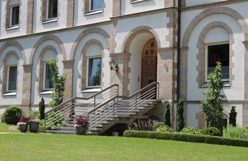 Huenfeld House | St. Bonifatiuskloster - Geistliches Zentrum