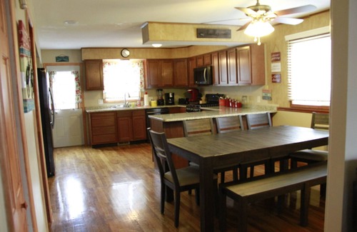 Anchorville House | St.Clair Canal Home w/Pontoon Boat/Jet Ski's - Perfect for Families/Fishermen