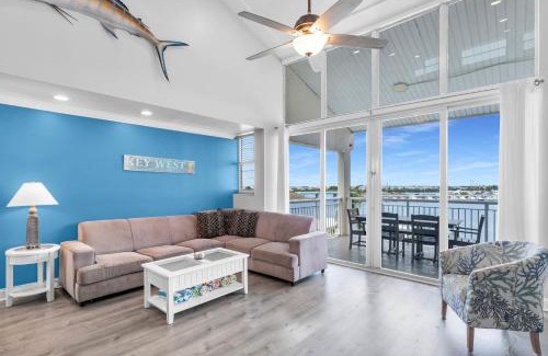 Meadows House | St Croix - Downtown 4x4 Waterfront Penthouse Pool Dock Pet