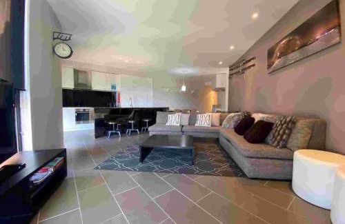 Falls Creek Apartment | St Falls Apartment W203