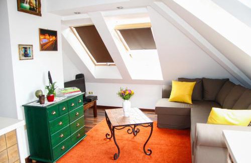 Szentimrevaros Apartment | St. Gellért Square - Minilux Apartman