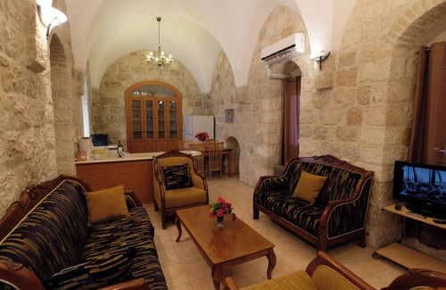 Jerusalem House | St. George’s Cathedral Pilgrim Guesthouse – Jerusalem
