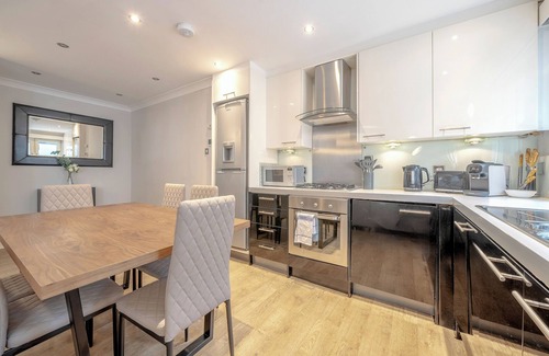 St James Apartment | St. James Square Sanctuary