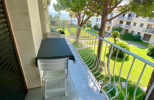 Nice Apartment | St Jean Cap Ferrat city center, 60m2, 14m2 terrace with sea view and parking