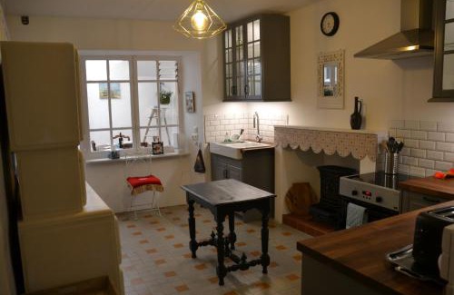 Saint-Jean-du-Gard Apartment | St Jean du Gard : Spacious Apartment with Use of Pool