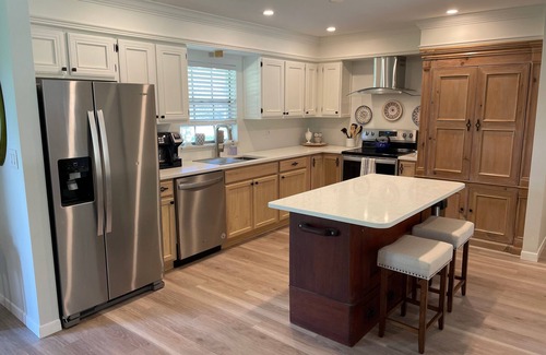 Satsuma House | St. Johns River Community Home with Dock Access
