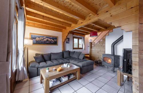 Saint-Jorioz House | ST JORIOZ- Cosy Chalet vue lac et montagnes - LLA Selections by Location Lac Annecy