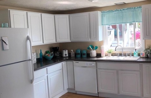 Fishers Landing Cottage | St. Lawrence Riverfront Cottage with Private Dock