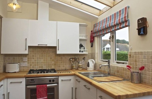 Salcombe Cottage | ST LEONARDS, family friendly, country holiday cottage in Salcombe