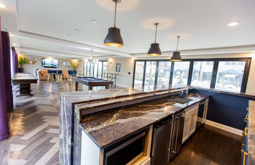 DeBaliviere Place Apartment | St Louis Exclusive 1BD 1BA Forest Park Apartment