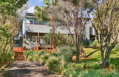 Wamberal House | ST MALO | Beachfron , Ocean Views | Accom Holidays