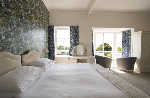 Ventnor House | St Maur