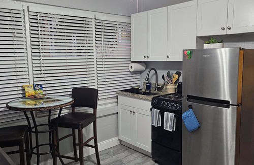Historic Uptown Apartment | St Pete Historic Uptown Prime Location Studio