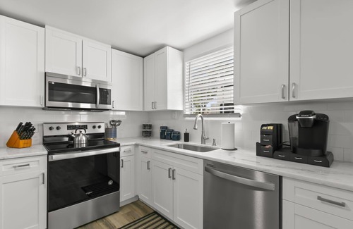 St. Petersburg - Clearwater House | St Pete Retreat | Newly Updated, Pet Friendly