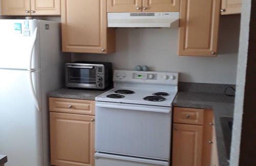 Pinellas Point House | St. Petersburg 2 bdrm/2 bath in a gated community