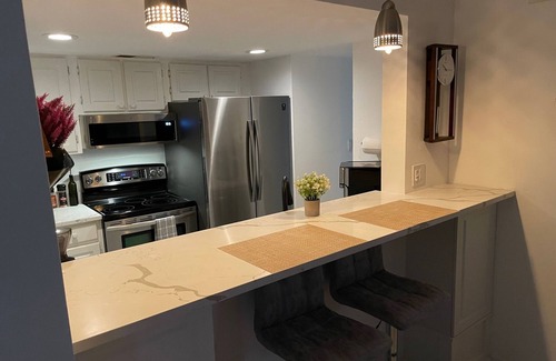 Bayview Condo | St Petersburg 3-bedroom condo steps from Bay, Pools, Hot Tub, Tennis Courts etc.