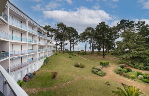 Saint-Philibert Apartment | St Philibert: 2-room apt, 53m², terrace, parking, 4 people