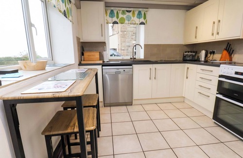 Fylingdales Cottage | STABLE COTTAGE, family friendly, with a garden in Robin Hood’s Bay