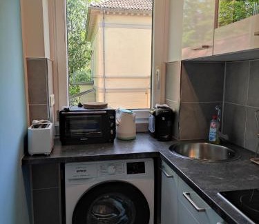 Gerichtsviertel Apartment | Stadtnah und zentral in Oldenburg mit Parkplatz, Aufzug und Balkon