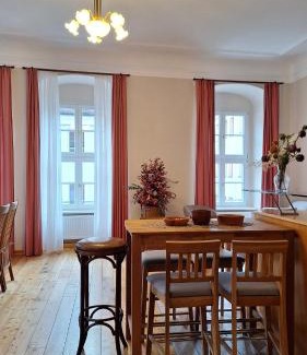 Bautzen Apartment | Stadtpalais Romantik-Suite 3 Zimmer maximal 6 Personen