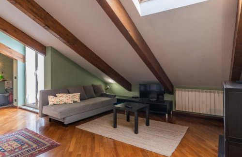 Parella Apartment | STAGABIN La Mansarda Panoramica Un Rifugio di Eleganza e Tranquillità