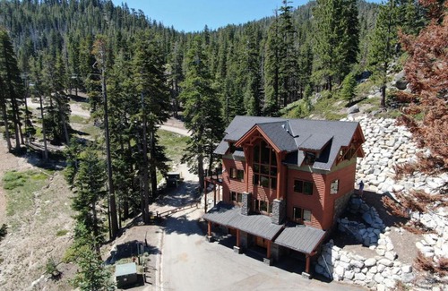 Tahoe Village House | Stage Coach Run by Lake Tahoe Accommodations