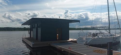Plavniekkalns House | StagHorn floating river house