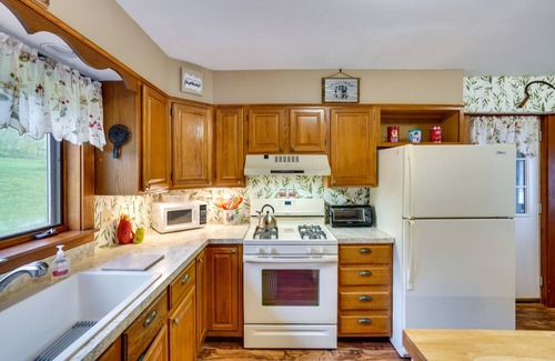 Stamford House | Stamford Farmhouse w/Deck in Catskill Foothills