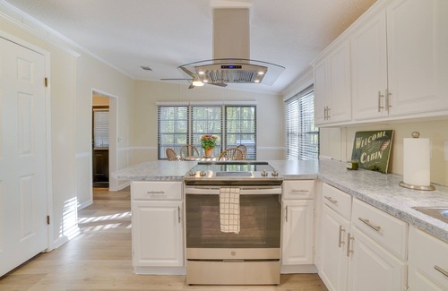 Hood Cabin | Stanardsville Cabin Rental ~ 24 Mi to Shenandoah!