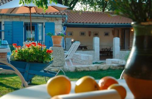 Stifanici House | Stancija Baladur in Rakovci - 3 Häuschen für insgesamt 6 Personen Baladur 3