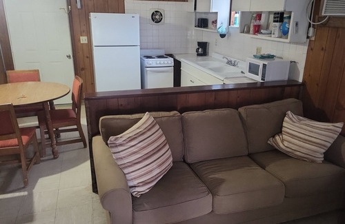 Cadiz Cabin | Stand alone cabin, sanitized, full kitchen.