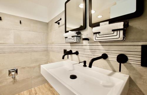 Szentimrevaros Apartment | Standard Apartment by Hi5 - Gellért Spa Area