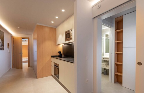Figueres Apartment | STANDARD APARTMENT C&C