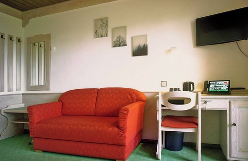 Todtnauberg Apartment | Standard double room, 24sqm, shower/WC with balcony