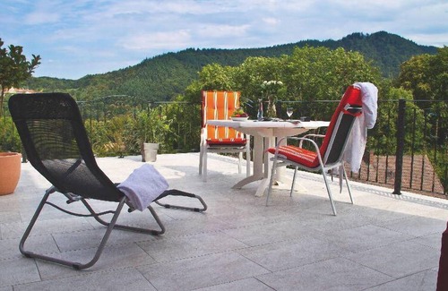 Badenweiler Apartment | Standard-Dreibettzimmer