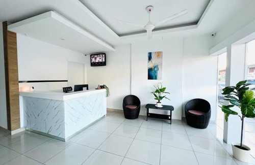 Empat House | STANDARD KING - WITHOUT WINDOW