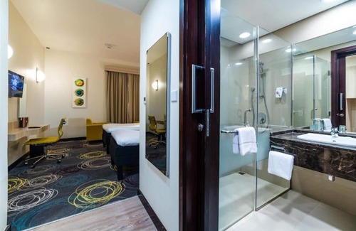 International City House | Standard Room Near Dragon Mart By Luxury Bookings