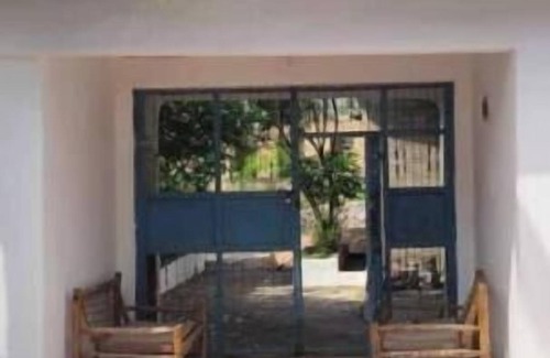 Unguja City Apartment | Standard Room with Kitchenette 3