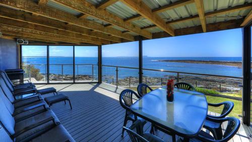 Cowrie Point House | Stanley View Beach House