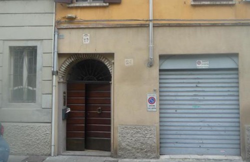 Oltretorrente Apartment | Stanza in appartamento nel centro storico di Parma