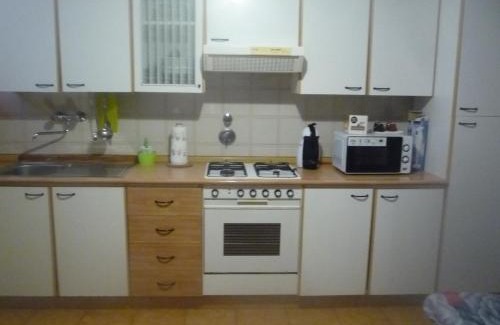 Oltretorrente Apartment | Stanza in appartamento nel centro storico di Parma